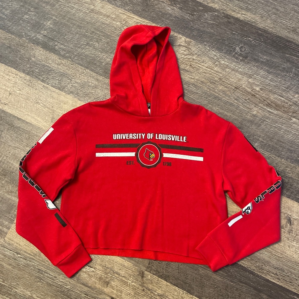 NWT Womens Medium Louisville Cardinals Cropped Hoodie by Creative Apparel M Red